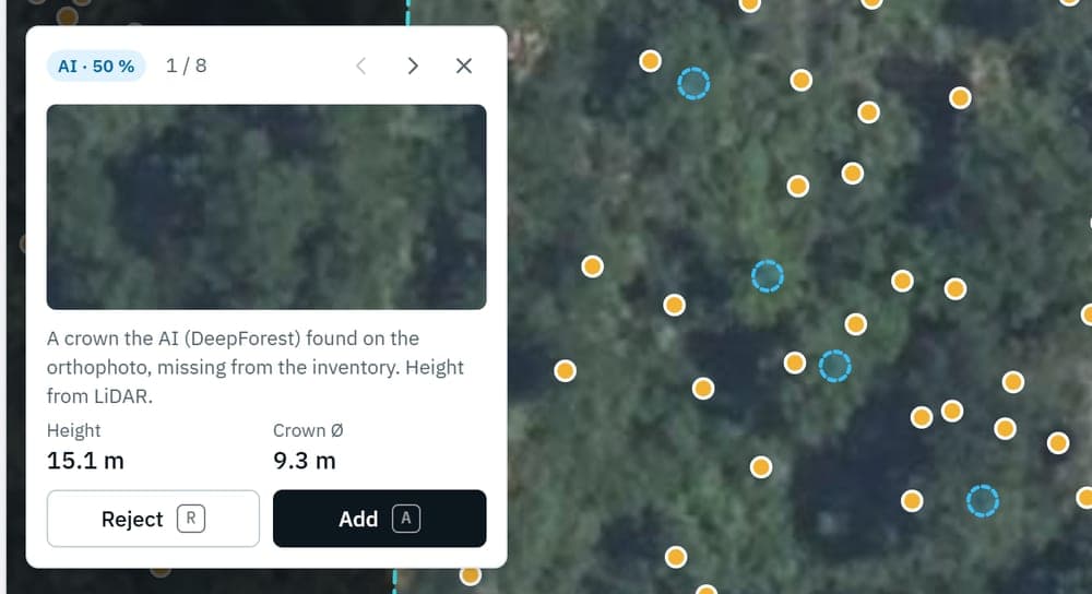 The AI zone scan: DeepForest proposes a crown missing from the inventory, with its confidence and its height from LiDAR